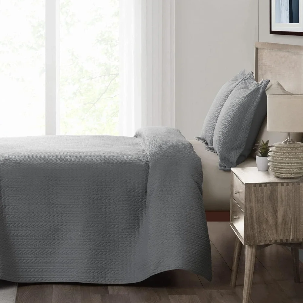 3 Piece Quilt Set, Coverlet Set, Pinsonic Quilted. Queen‎ Size 90x96 inches GREY